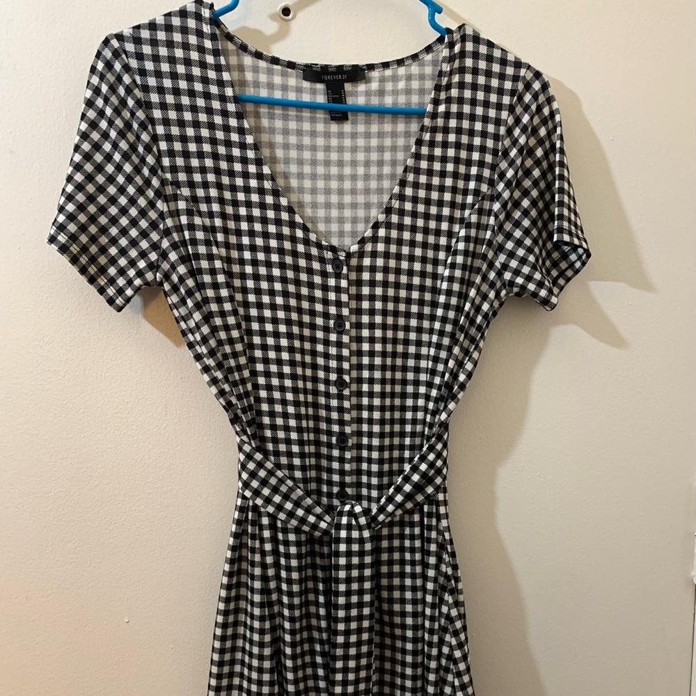 Women’s Forever 21 Classic Black and White Gingham Dress Size Medium